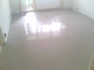 Padloponozás-aljzatkiegyenlités-Laminált-padló-lerakás-Budapest.jpg